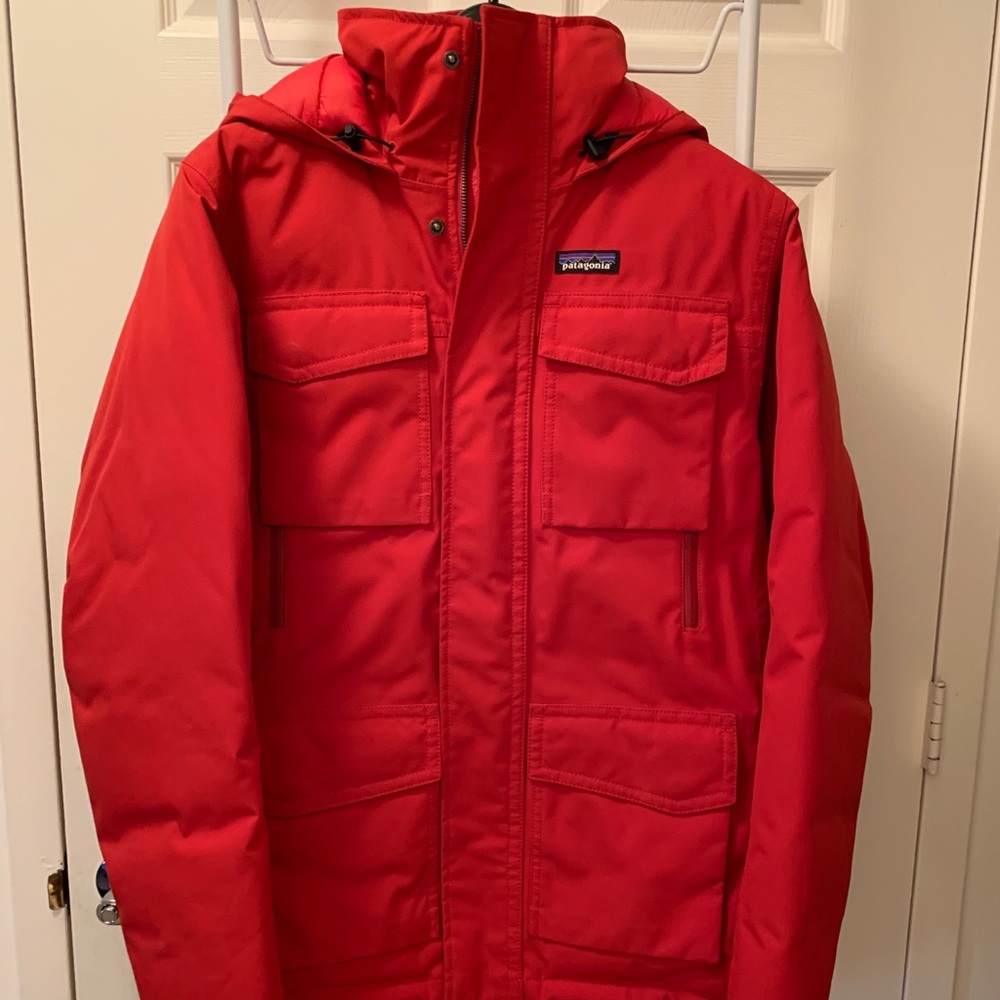 Patagonia Thunder Cloud Down Parka，Red, Men’s S